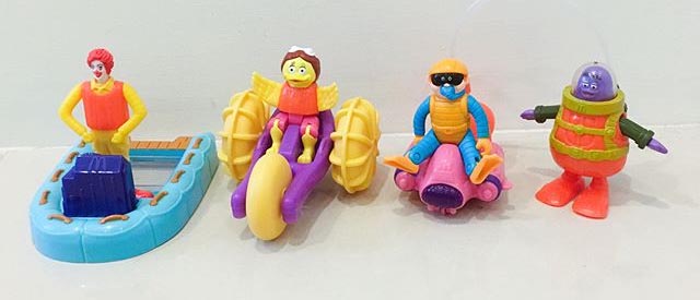 2003-ocean-fun-mcdonalds-happy-meal-toys