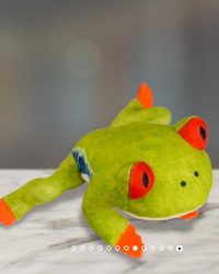 2018-canada-april-weird-but-true-national-geographic-mcdonalds-happy-meal-toys-red-eyed-tree-frog.jpg