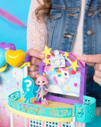party-popteenies-series-1-poptastic-party-playset-with-confetti-toy