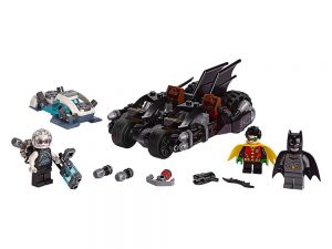 LEGO® DC Comics™ Super Heroes Products Mr. Freeze™ Batcycle™ Battle 76118