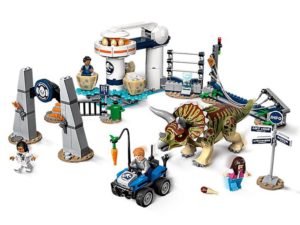 LEGO® Jurassic World™ Products Triceratops Rampage 75937